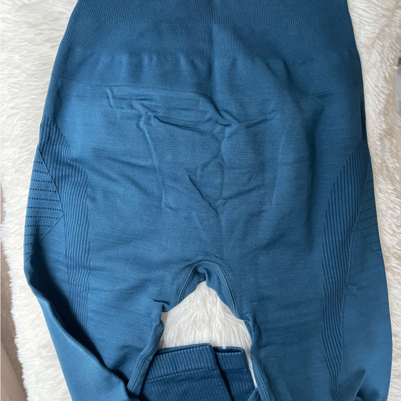 🔥 Alphalete Blue Ozone Leggings - Size Small 🔥 Never worn! - Picture 6 of 6